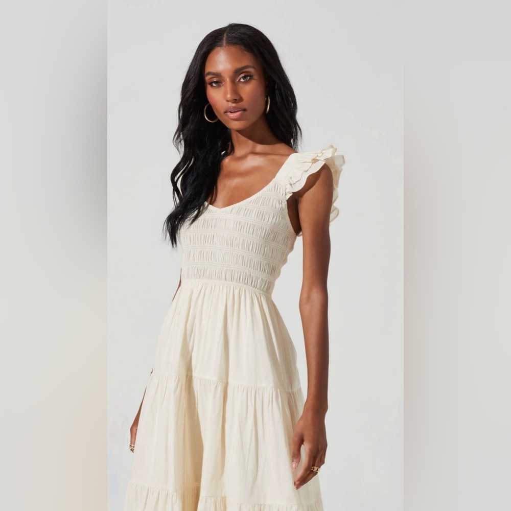 ASTR The Label Cream Midi Dress